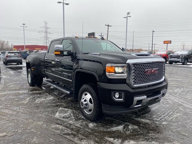 Used 2017 GMC Sierra 3500 Denali image 7