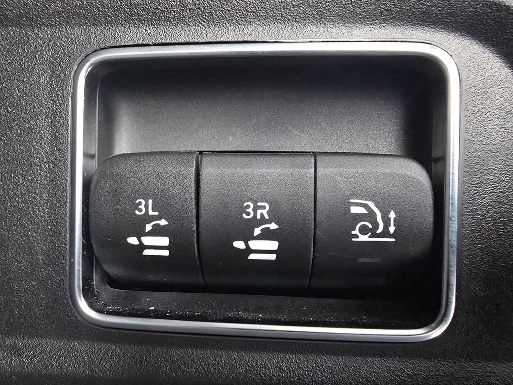 Certified 2023 Mercedes-Benz GLS 450 4MATIC image 21