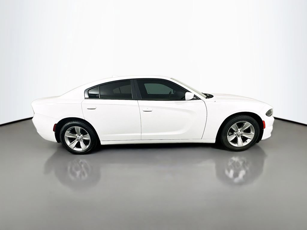 Used 2018 Dodge Charger SXT Plus image 4