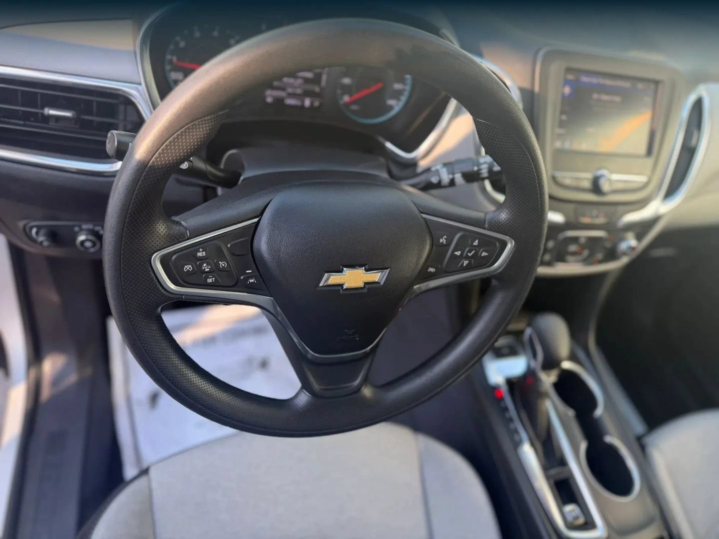 Used 2022 Chevrolet Equinox LS AWD/4WD image 18