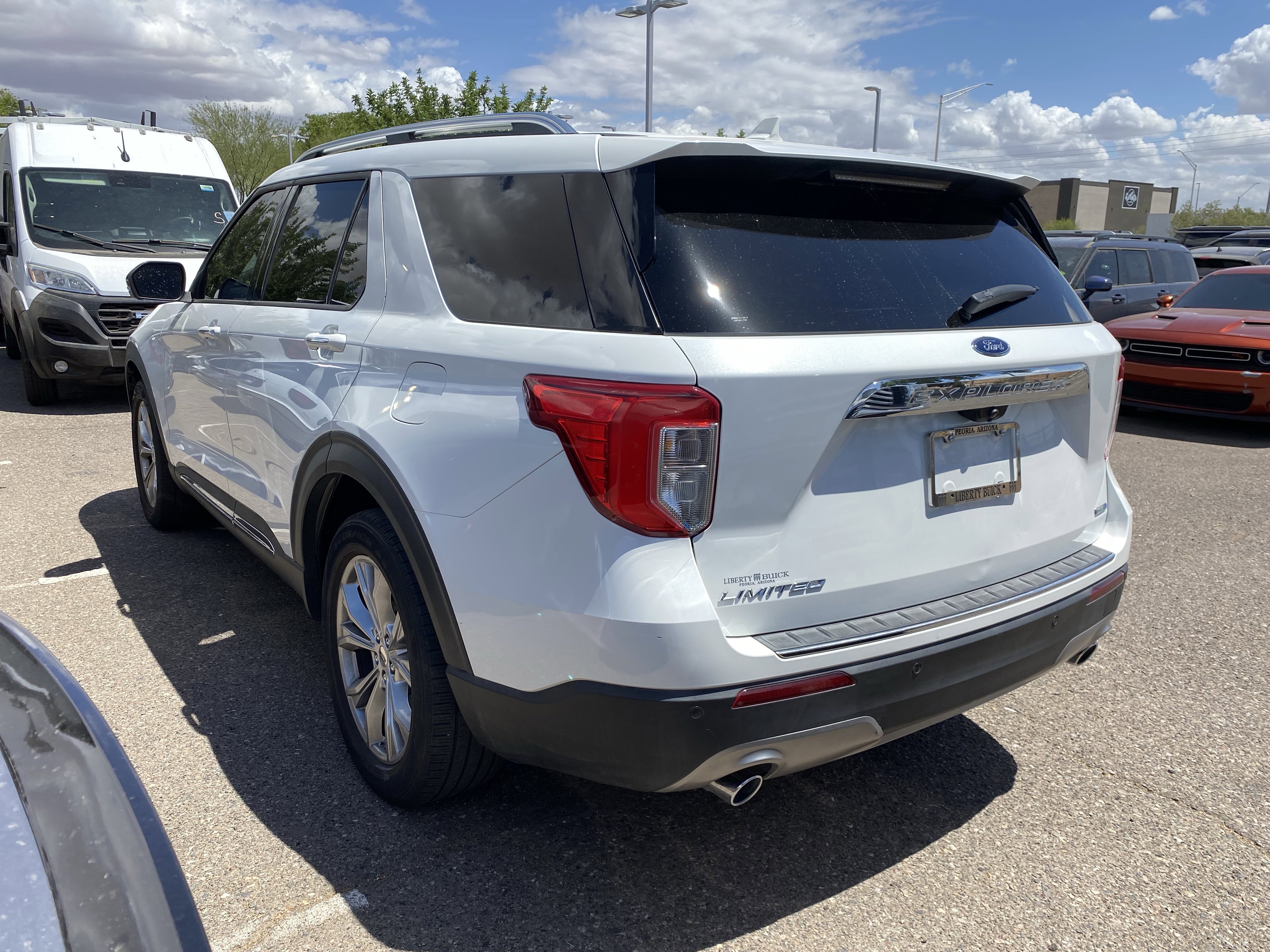 Used 2020 Ford Explorer Limited AWD/4WD image 4