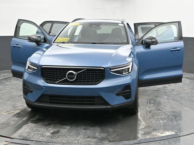 Used 2024 Volvo XC40 B5 Core image 51