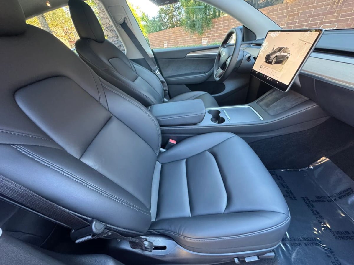 Used 2024 Tesla Model Y Long Range AWD/4WD image 14