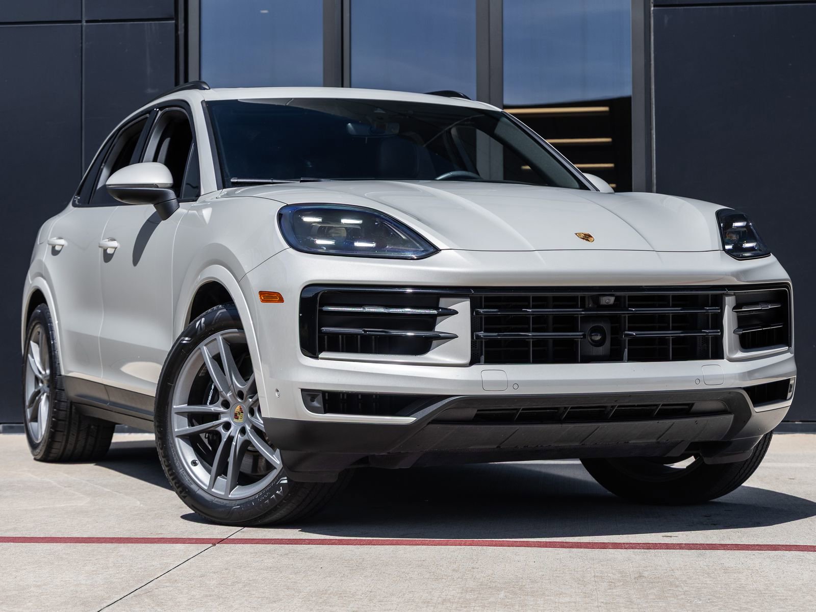 Certified 2024 Porsche Cayenne S image 6
