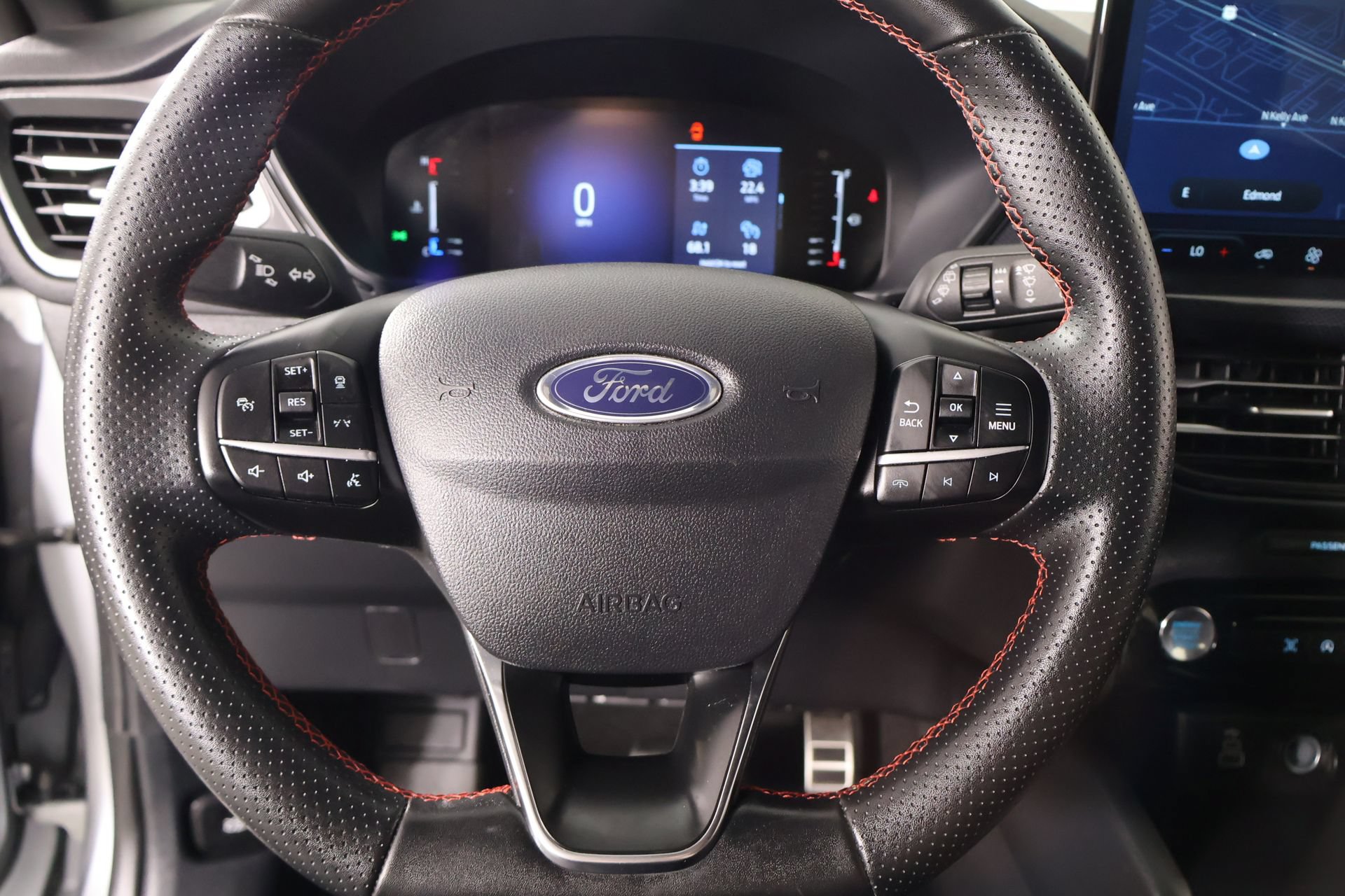 Used 2024 Ford Escape ST-Line w/ Tech Pack #1 FWD image 3