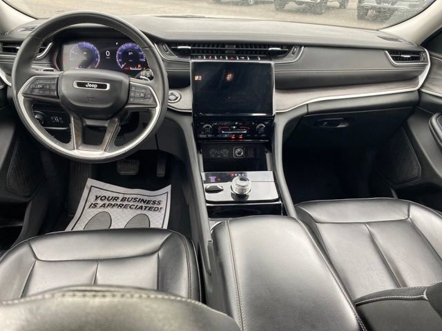 Used 2023 Jeep Grand Cherokee Limited AWD/4WD image 5