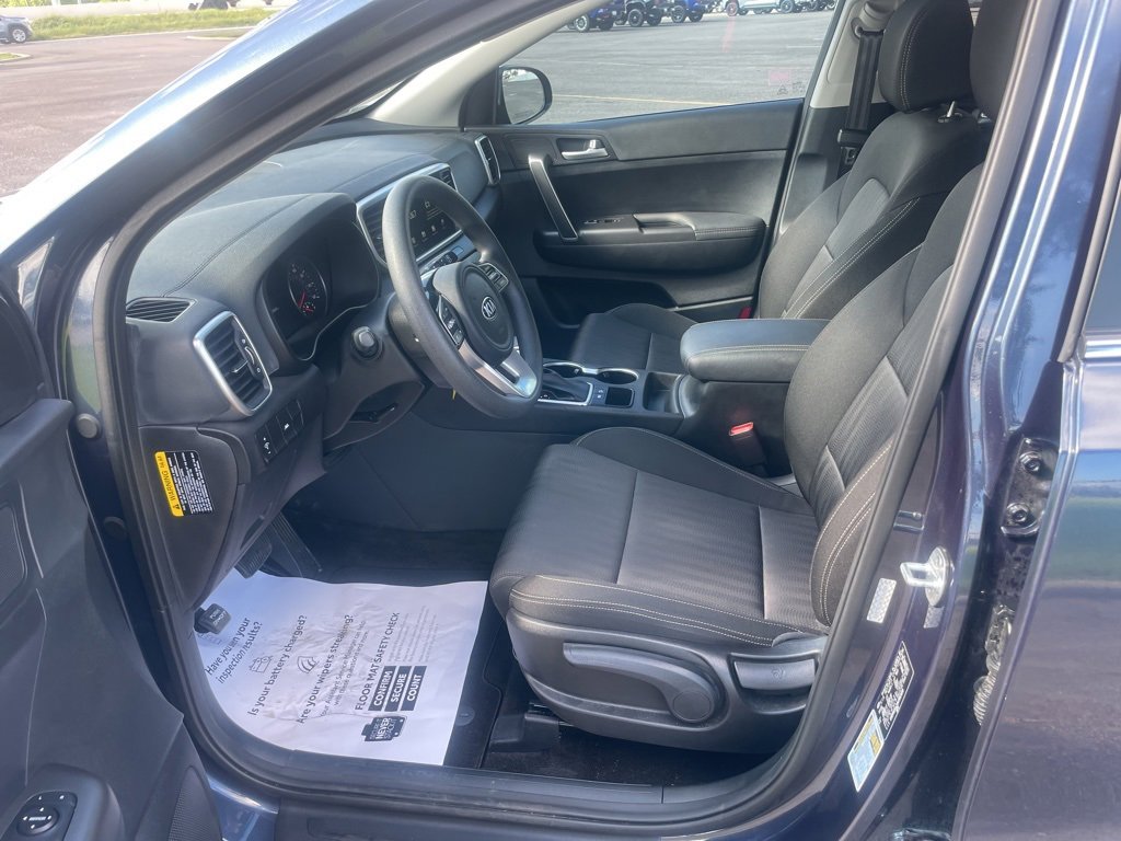 Used 2021 Kia Sportage LX image 12