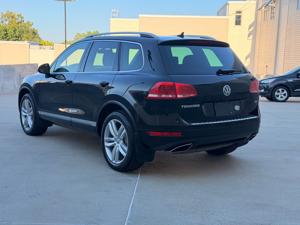 Used 2013 Volkswagen Touareg TDI AWD/4WD image 4