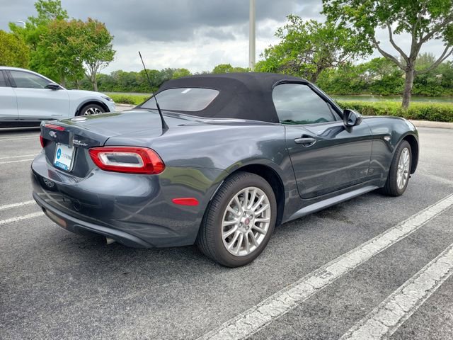 Used 2017 FIAT 124 Spider Classica RWD image 4