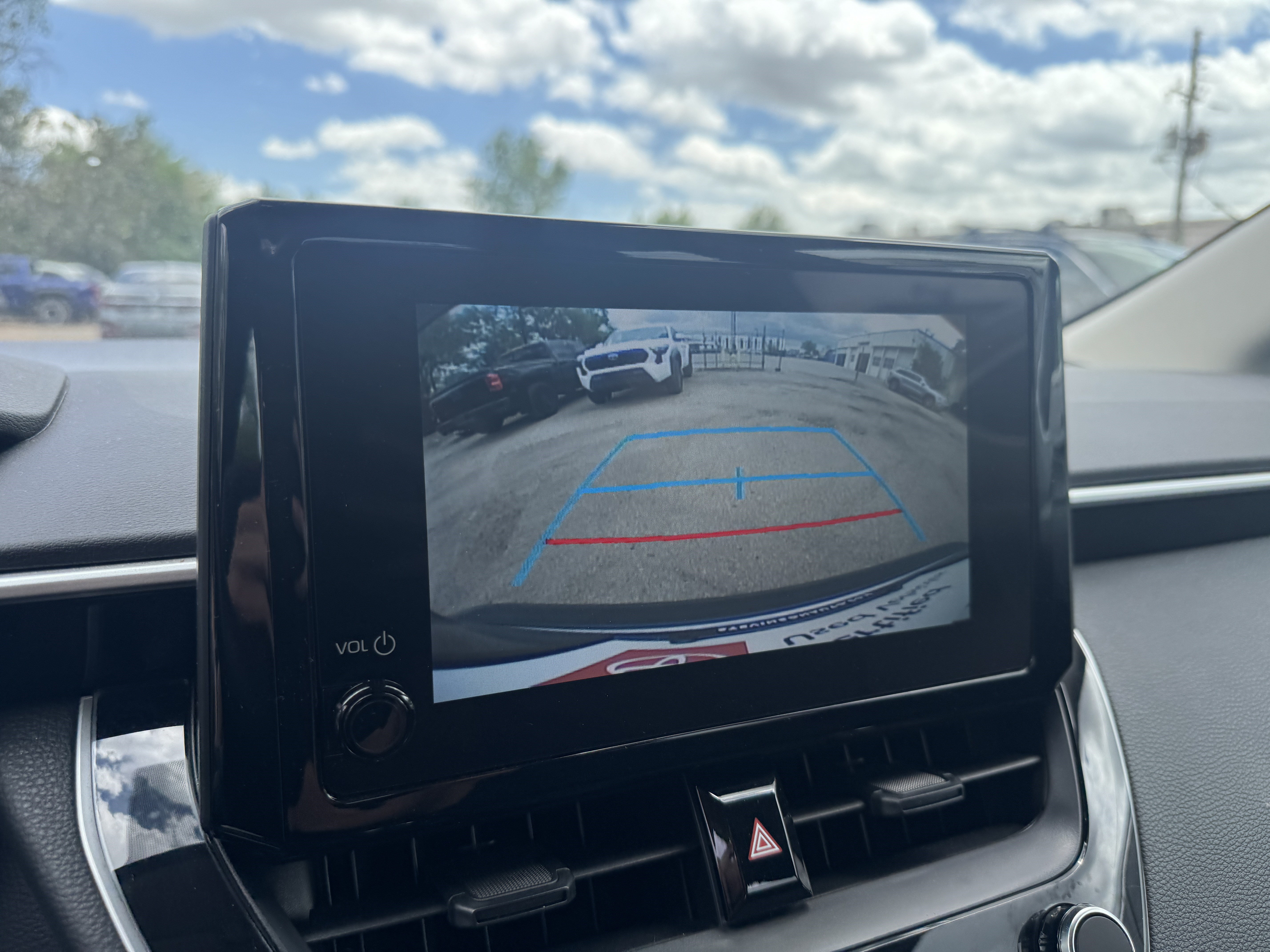Certified 2025 Toyota Corolla LE FWD image 34