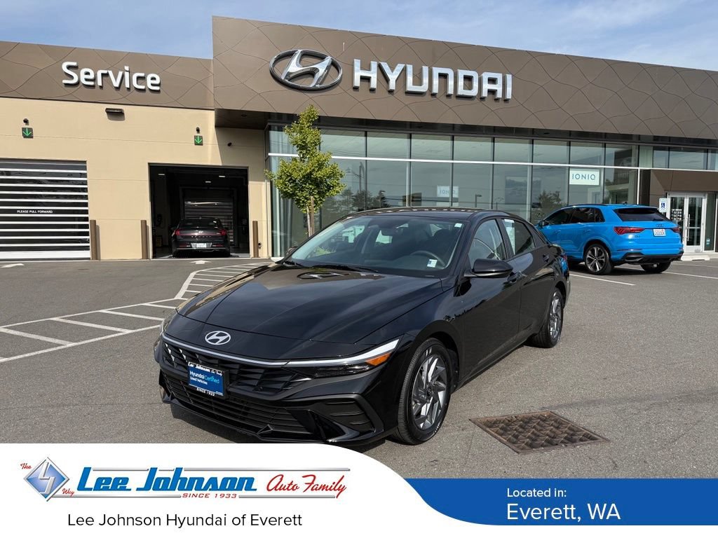 Certified 2025 Hyundai Elantra Hybrid FWD image 1