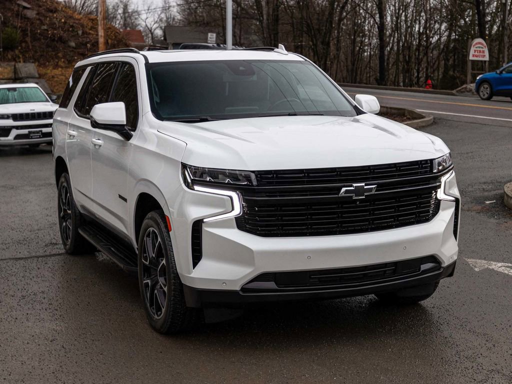 Used 2023 Chevrolet Tahoe RST w/ Luxury Package AWD/4WD image 3