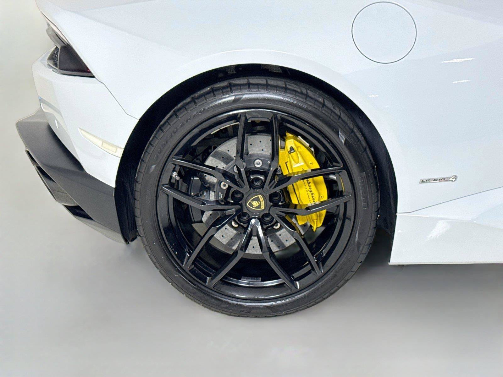 Used 2016 Lamborghini Huracan LP 610-4 AWD/4WD image 30