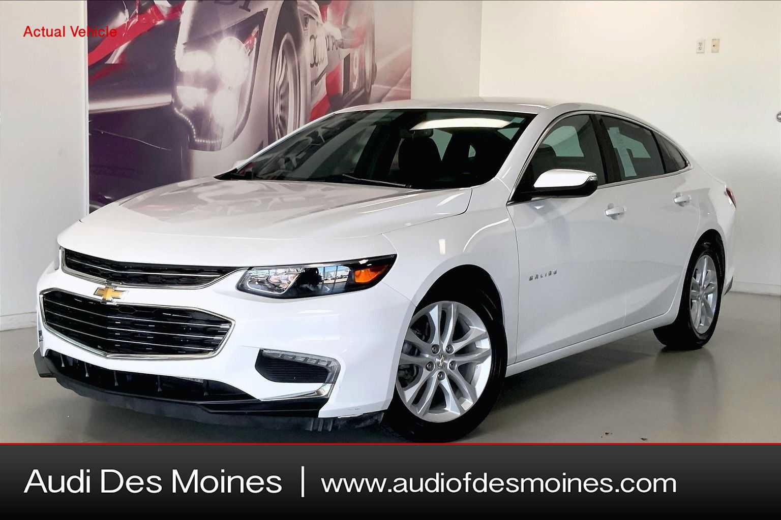 Used 2017 Chevrolet Malibu LT FWD image 1