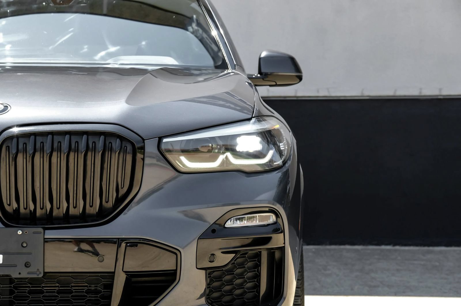 Used 2020 BMW X5 xDrive40i w/ M Sport Package AWD/4WD image 57