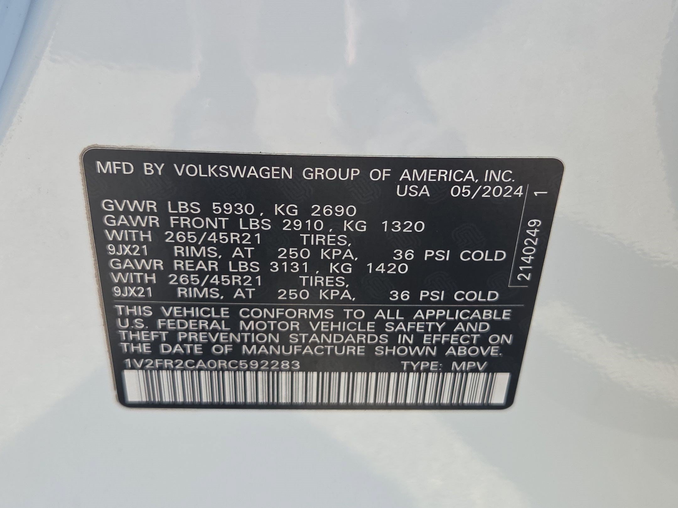 Used 2024 Volkswagen Atlas SEL Premium R-Line AWD/4WD image 34