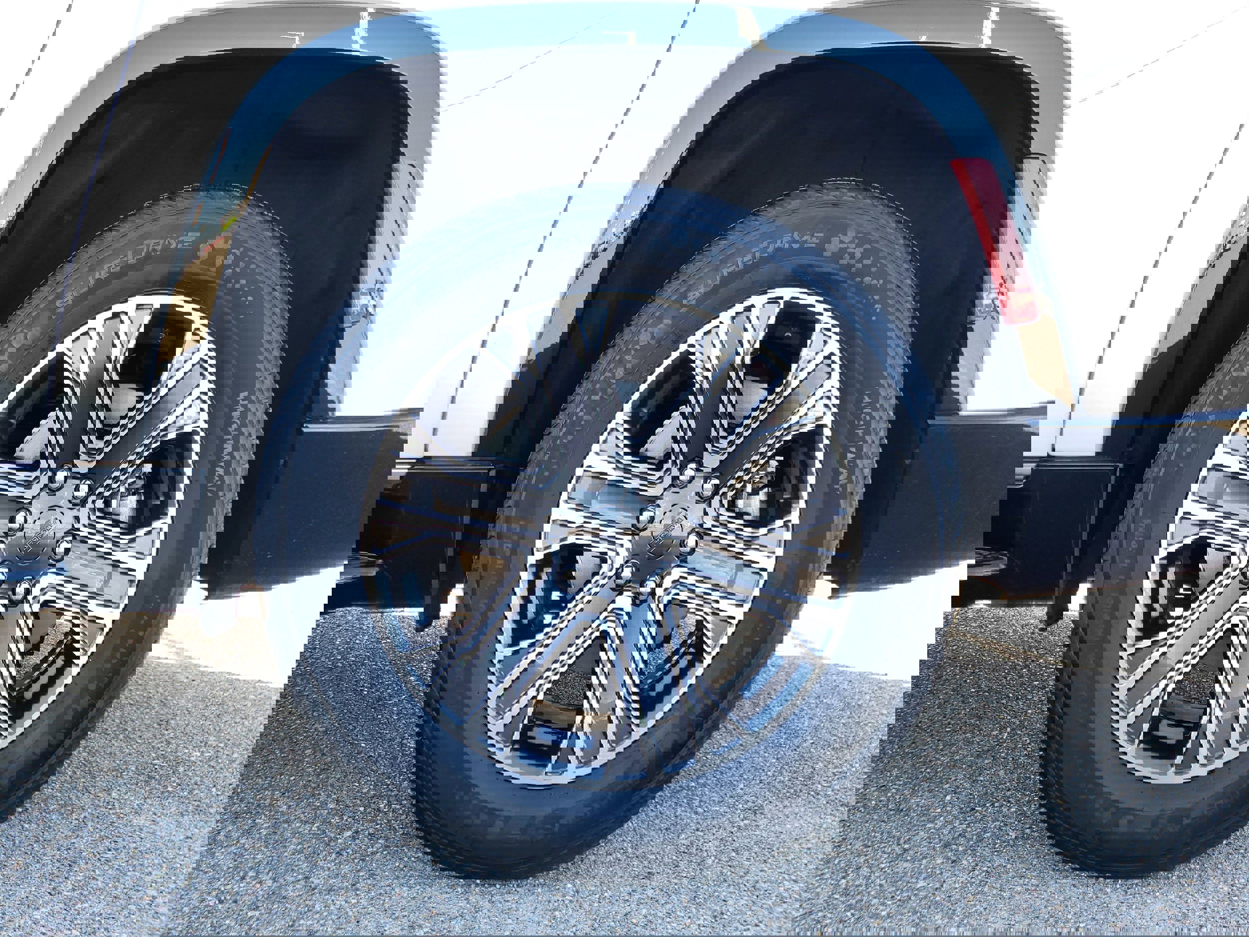 Used 2024 Jeep Wagoneer L Series II w/ Flexible Seating Group image 9