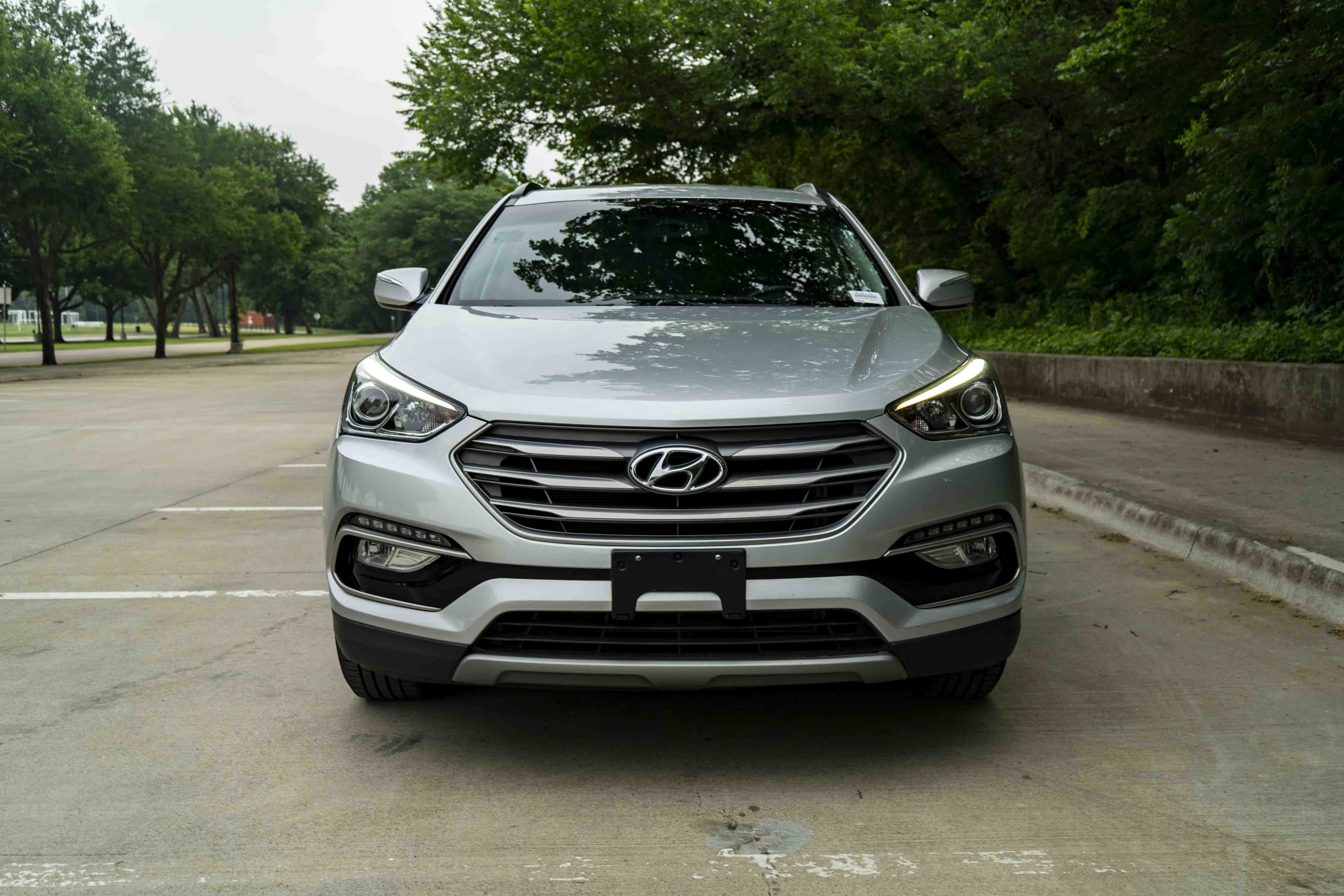 Used 2017 Hyundai Santa Fe Sport FWD image 3