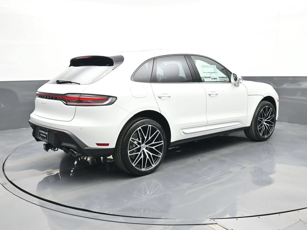 Certified 2026 Porsche Macan AWD/4WD image 23