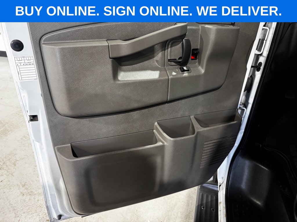 Used 2025 Chevrolet Express 3500 LT w/ LT Preferred Equipment Group RWD image 11