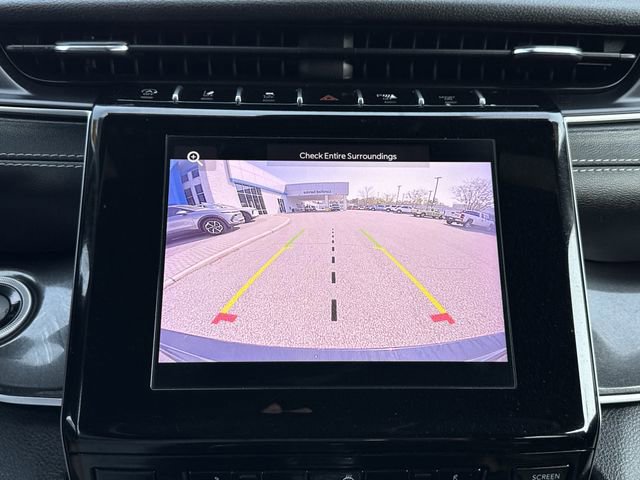 Used 2023 Jeep Grand Cherokee Altitude image 17