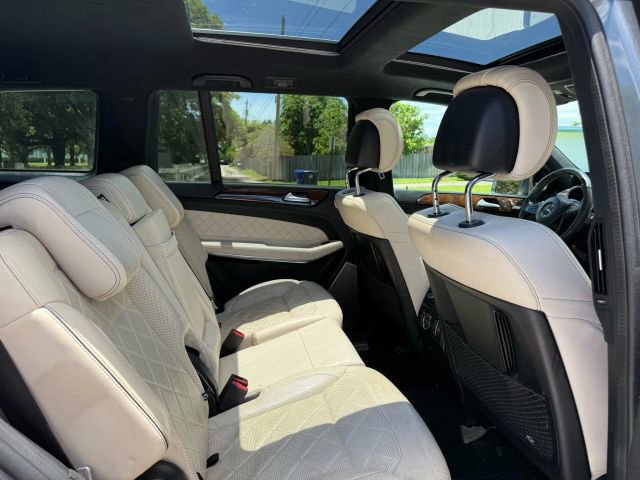 Used 2017 Mercedes-Benz GLS 550 4MATIC image 13