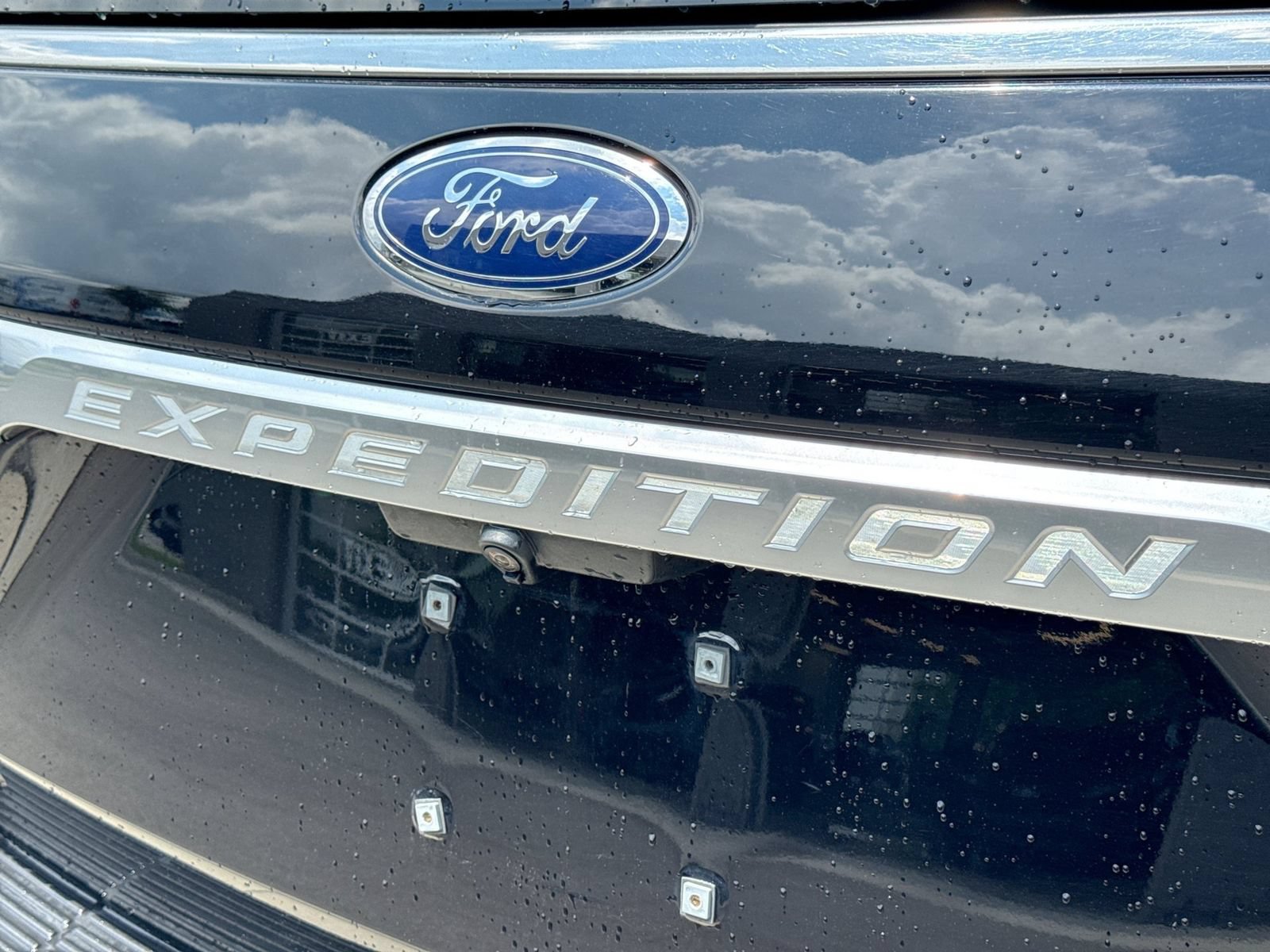 Used 2019 Ford Expedition Platinum AWD/4WD image 15