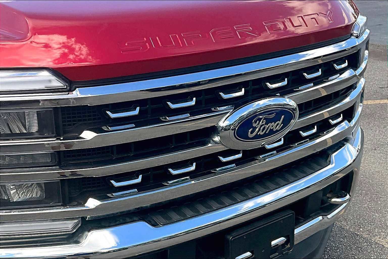 Used 2024 Ford F250 Lariat w/ Chrome Package image 28