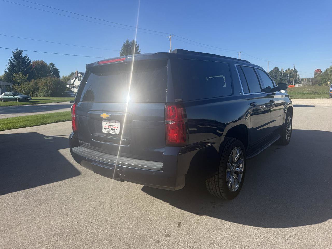 Used 2020 Chevrolet Suburban LT AWD/4WD image 6