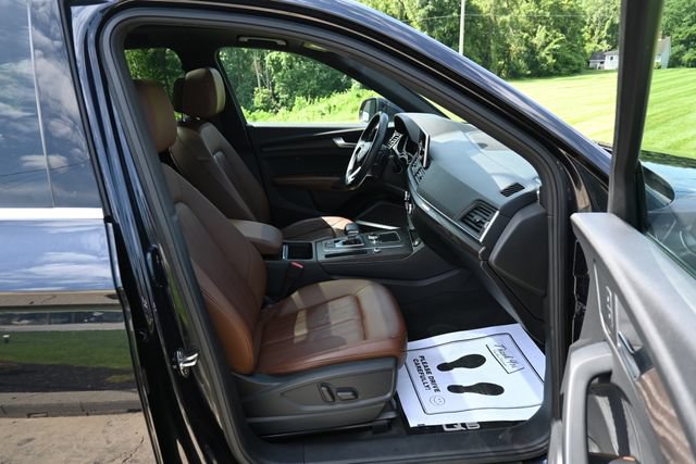 Used 2020 Audi Q5 2.0T Premium Plus w/ Premium Plus Package AWD/4WD image 19