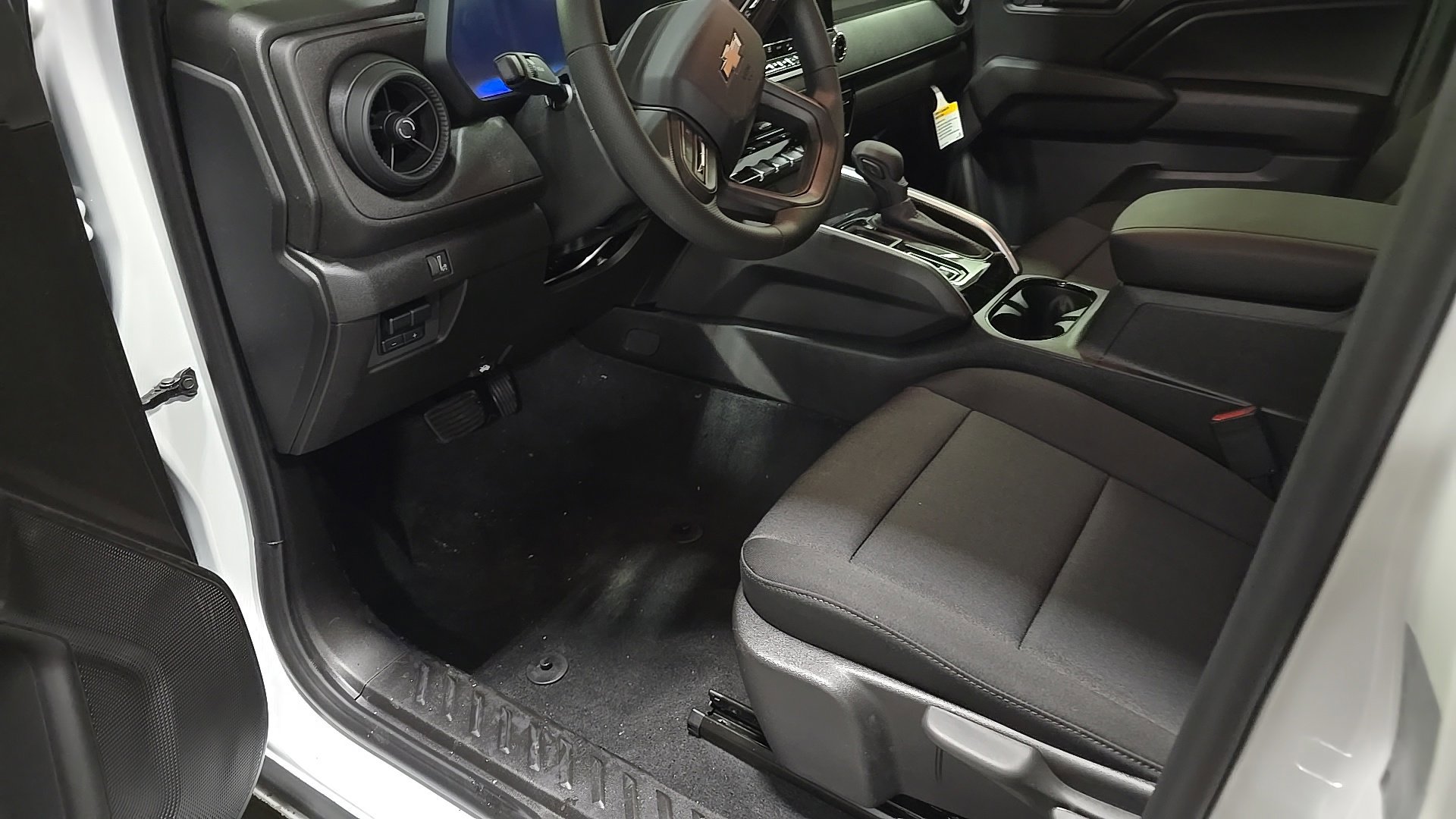 New 2025 Chevrolet Colorado W/T w/ Advanced Trailering Package image 17