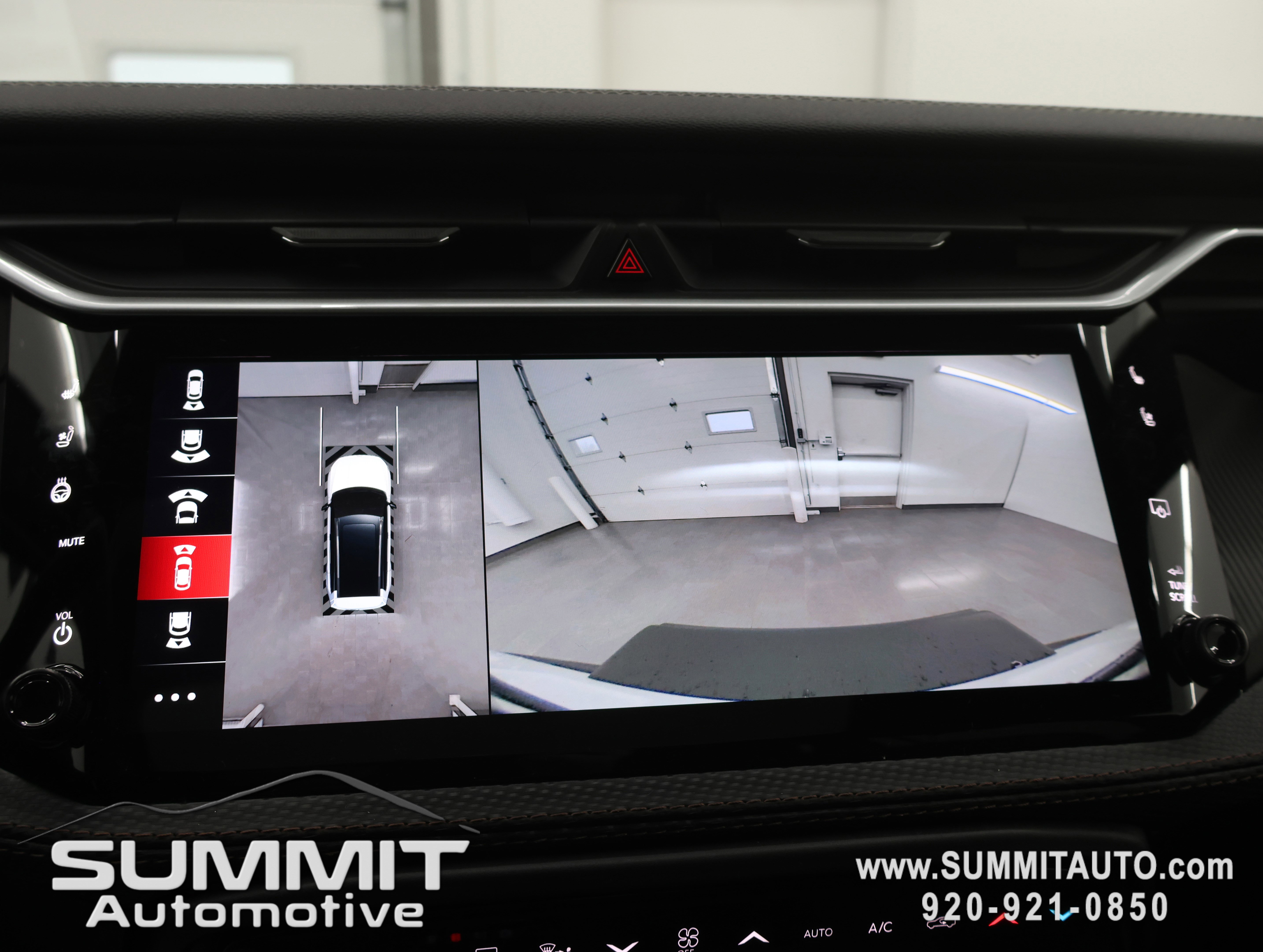 New 2026 Jeep Cherokee Overland image 20