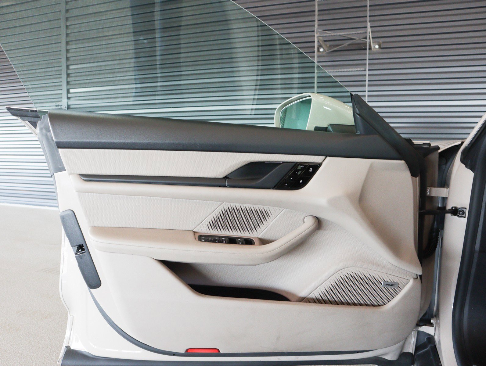 Certified 2021 Porsche Taycan 4S image 23