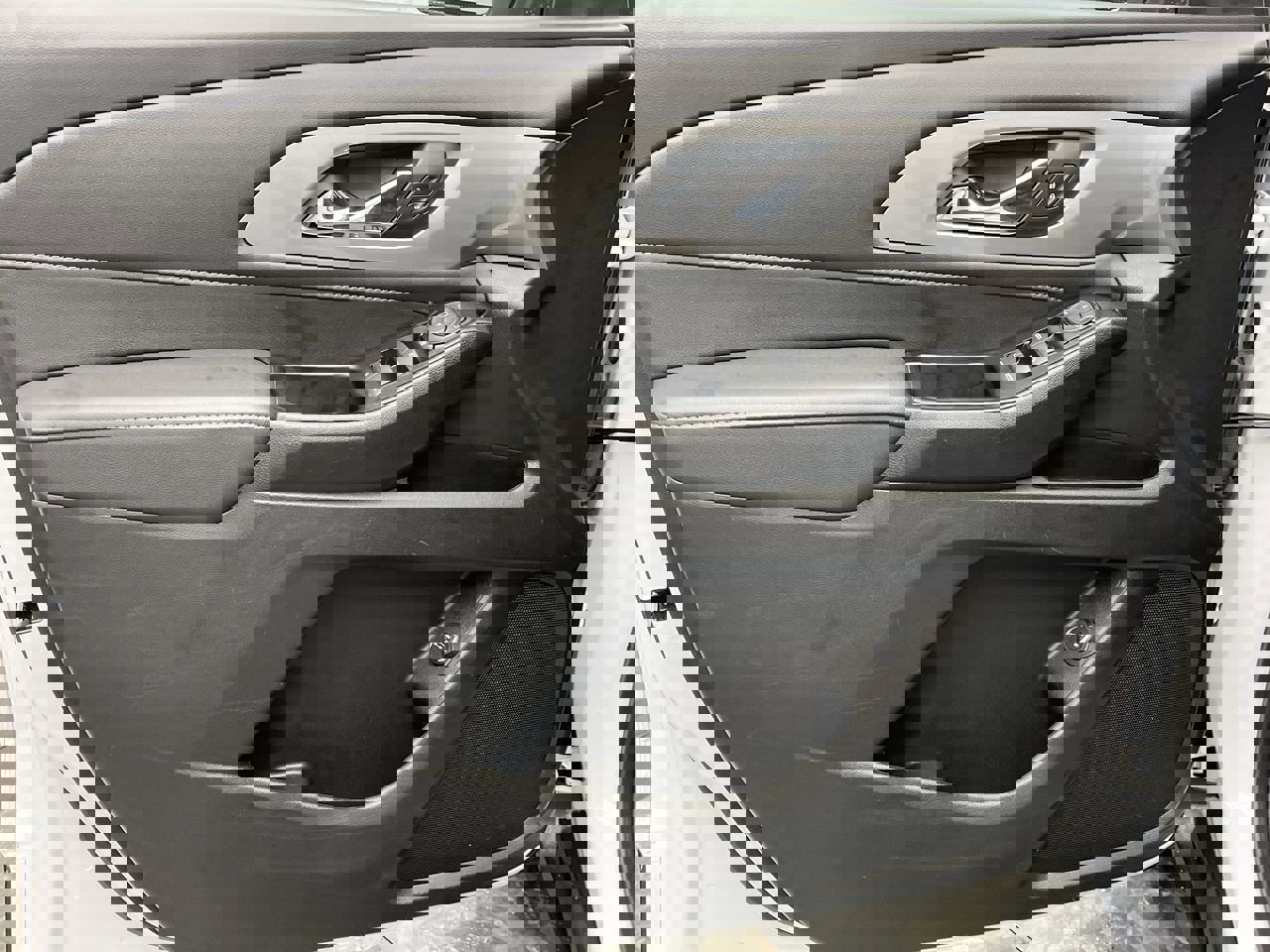 Certified 2023 Chevrolet Traverse LT w/ Midnight/Sport Edition image 7