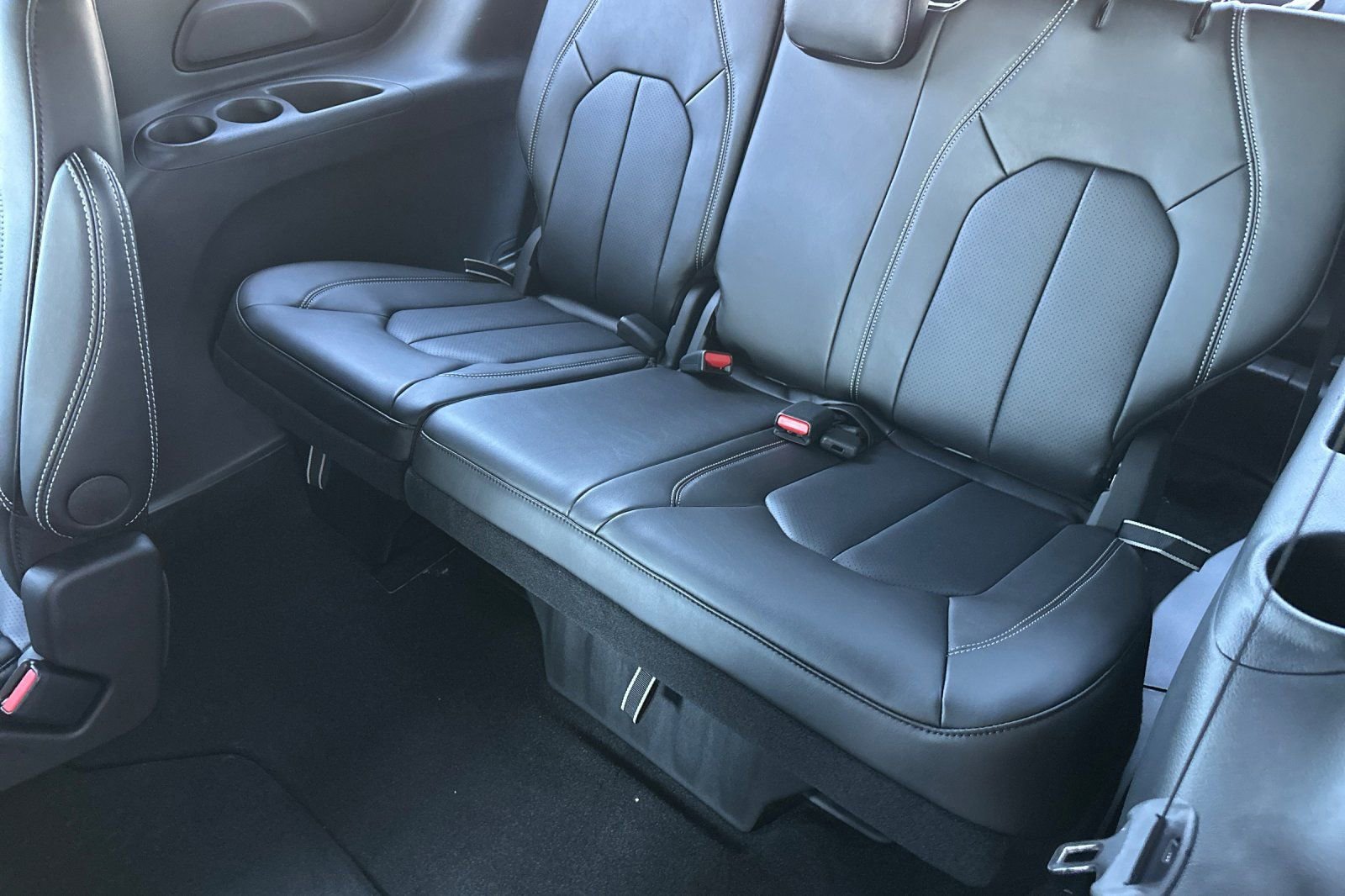 New 2026 Chrysler Voyager LX FWD image 12