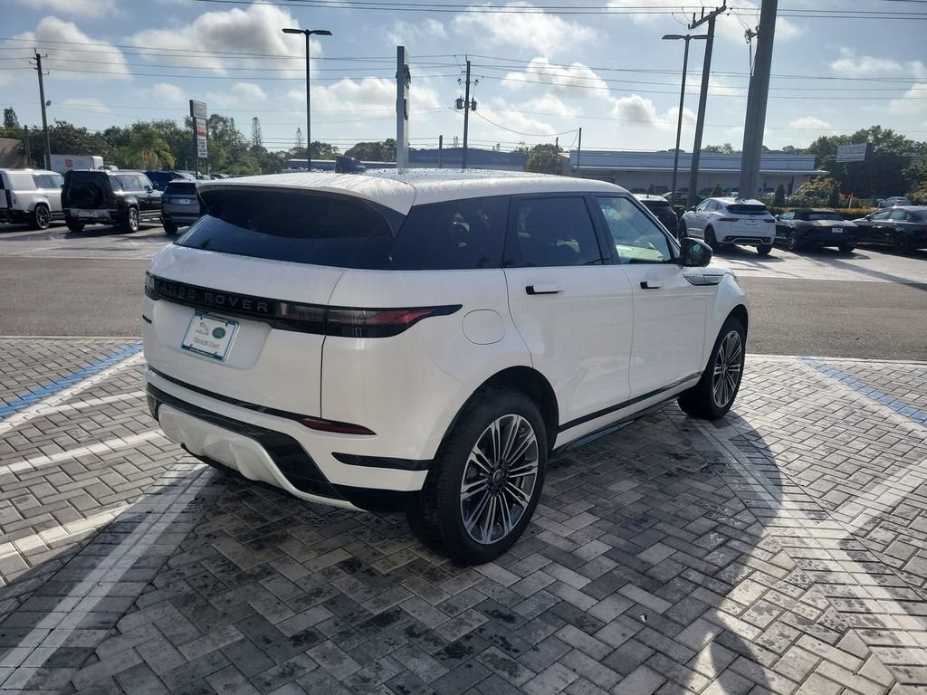 New 2026 Land Rover Range Rover Evoque Dynamic SE AWD/4WD image 5