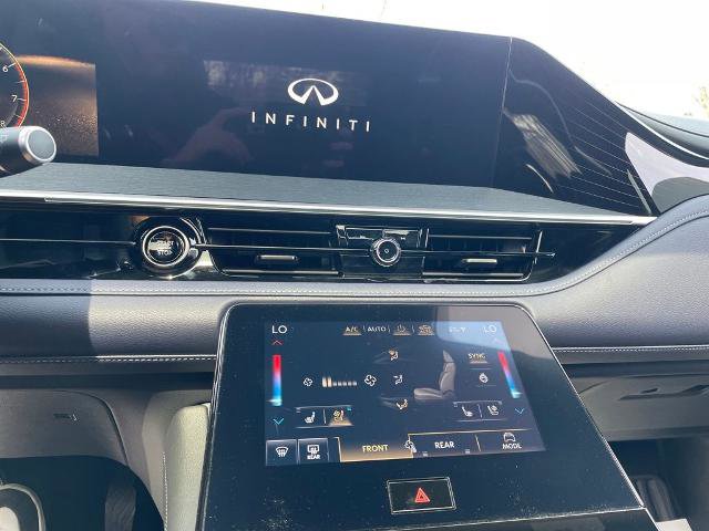 Certified 2026 INFINITI QX80 4WD w/ Sport Exterior Package image 18