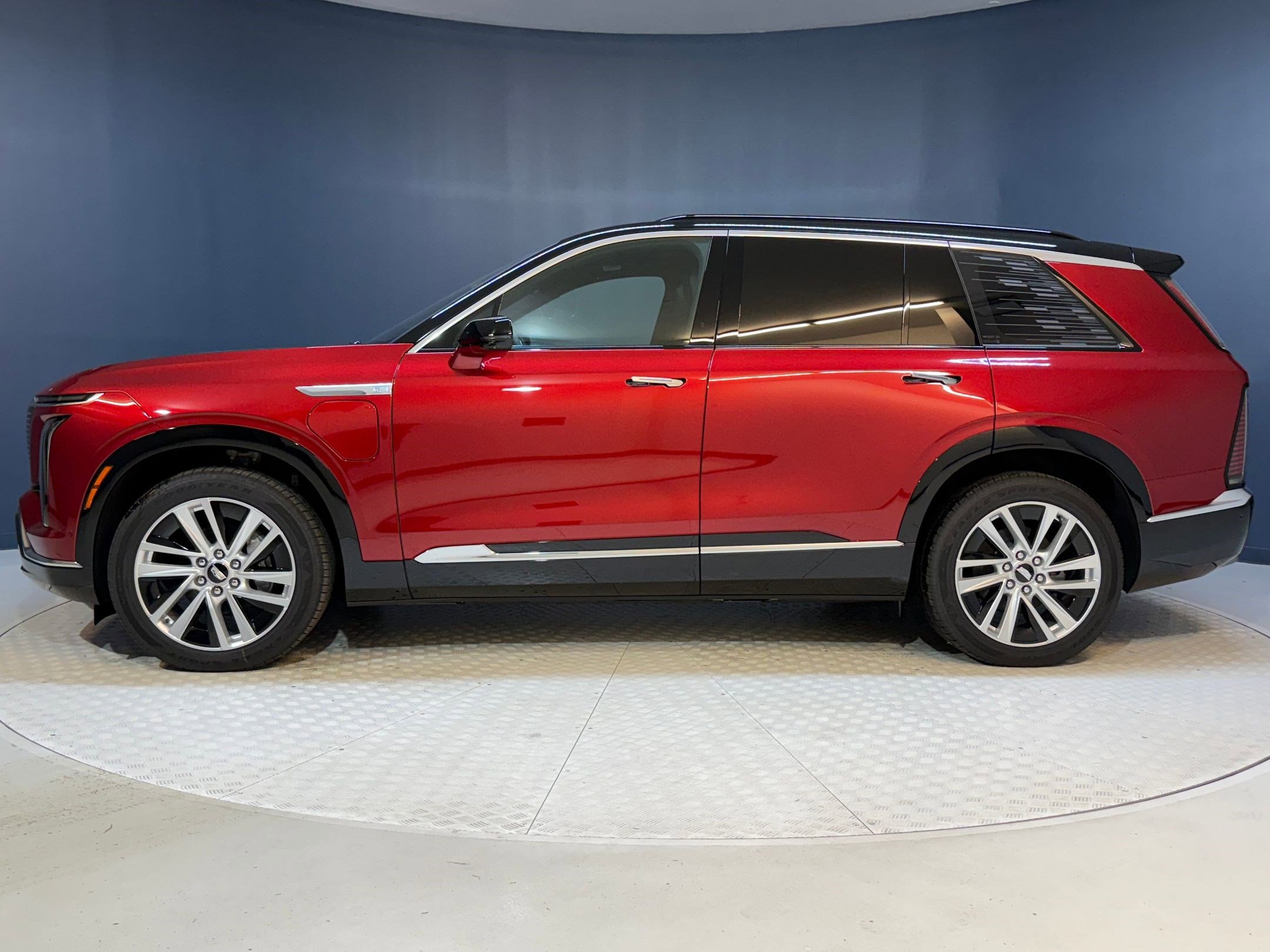 New 2026 Cadillac Vistiq Luxury w/ LPO, Floor Liner Package image 2