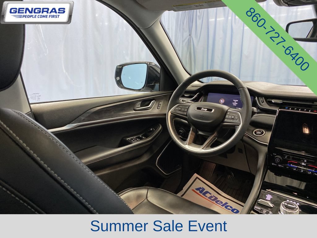 Used 2023 Jeep Grand Cherokee 4WD 4xe image 39