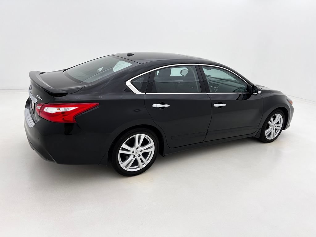 Used 2017 Nissan Altima 3.5 SL w/ 3.5SL Technology Package FWD image 6