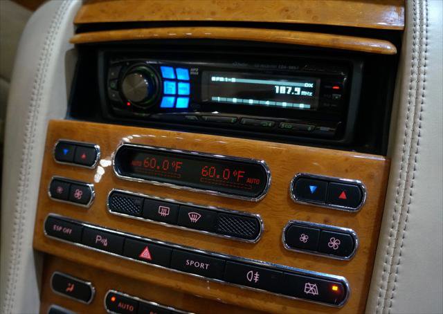 Used 2007 Bentley Azure image 21