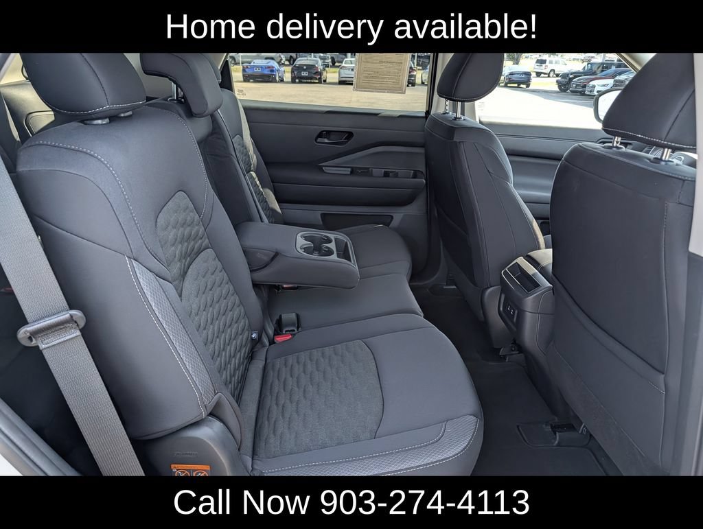 Used 2026 Nissan Pathfinder SV FWD image 32