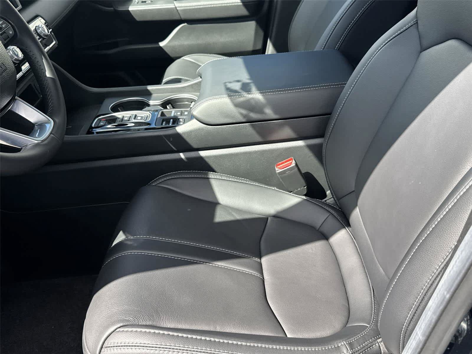 Used 2026 Honda Pilot Touring image 12