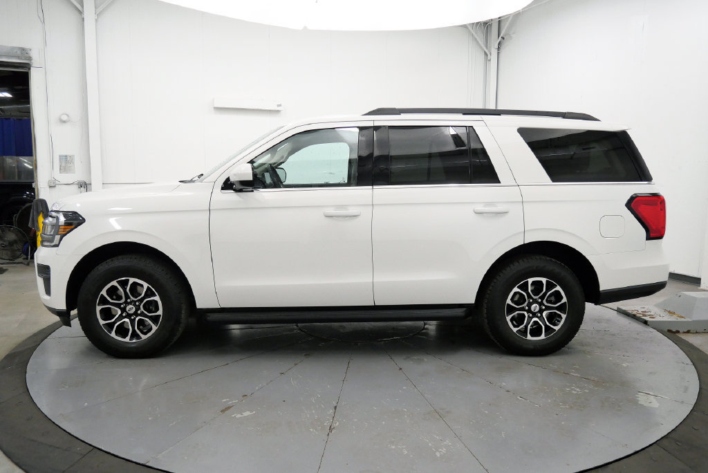 Used 2022 Ford Expedition XLT AWD/4WD image 5