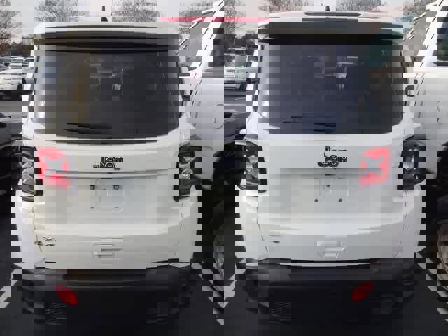 Used 2023 Jeep Renegade Latitude image 5