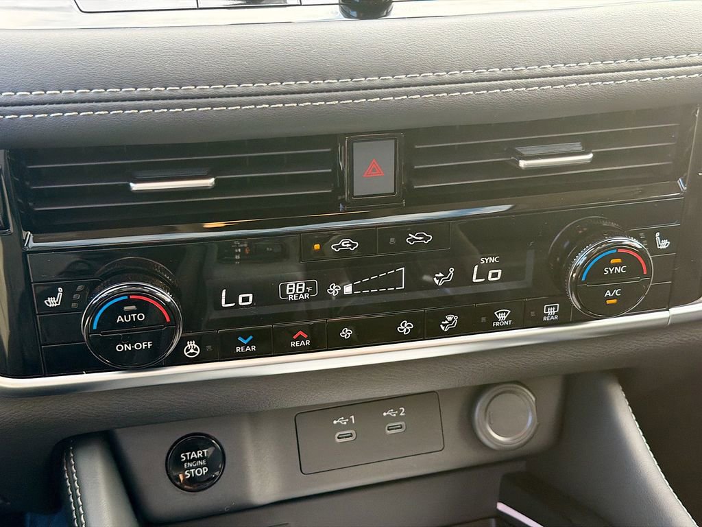 New 2026 Nissan Rogue Platinum image 16