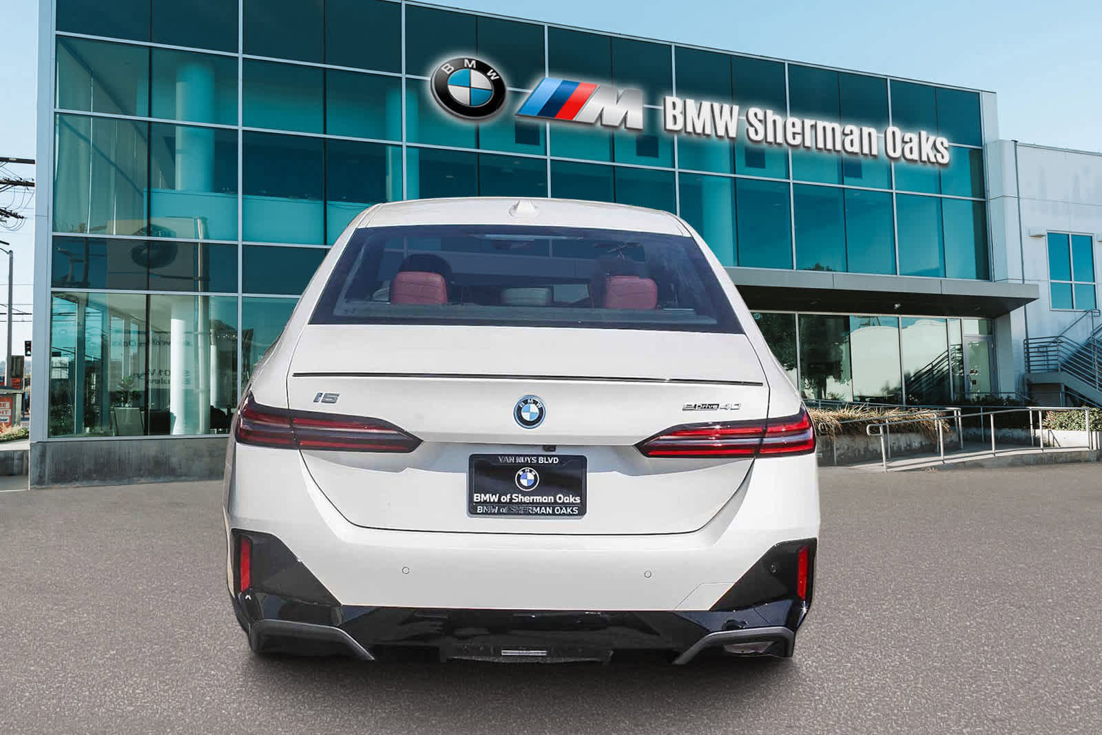 New 2026 BMW i5 eDrive40 w/ M Sport Package image 5