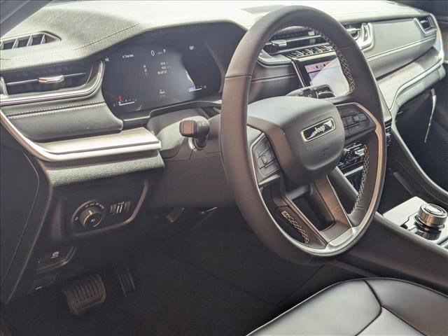 New 2025 Jeep Grand Cherokee L Limited w/ Black Appearance Package image 3