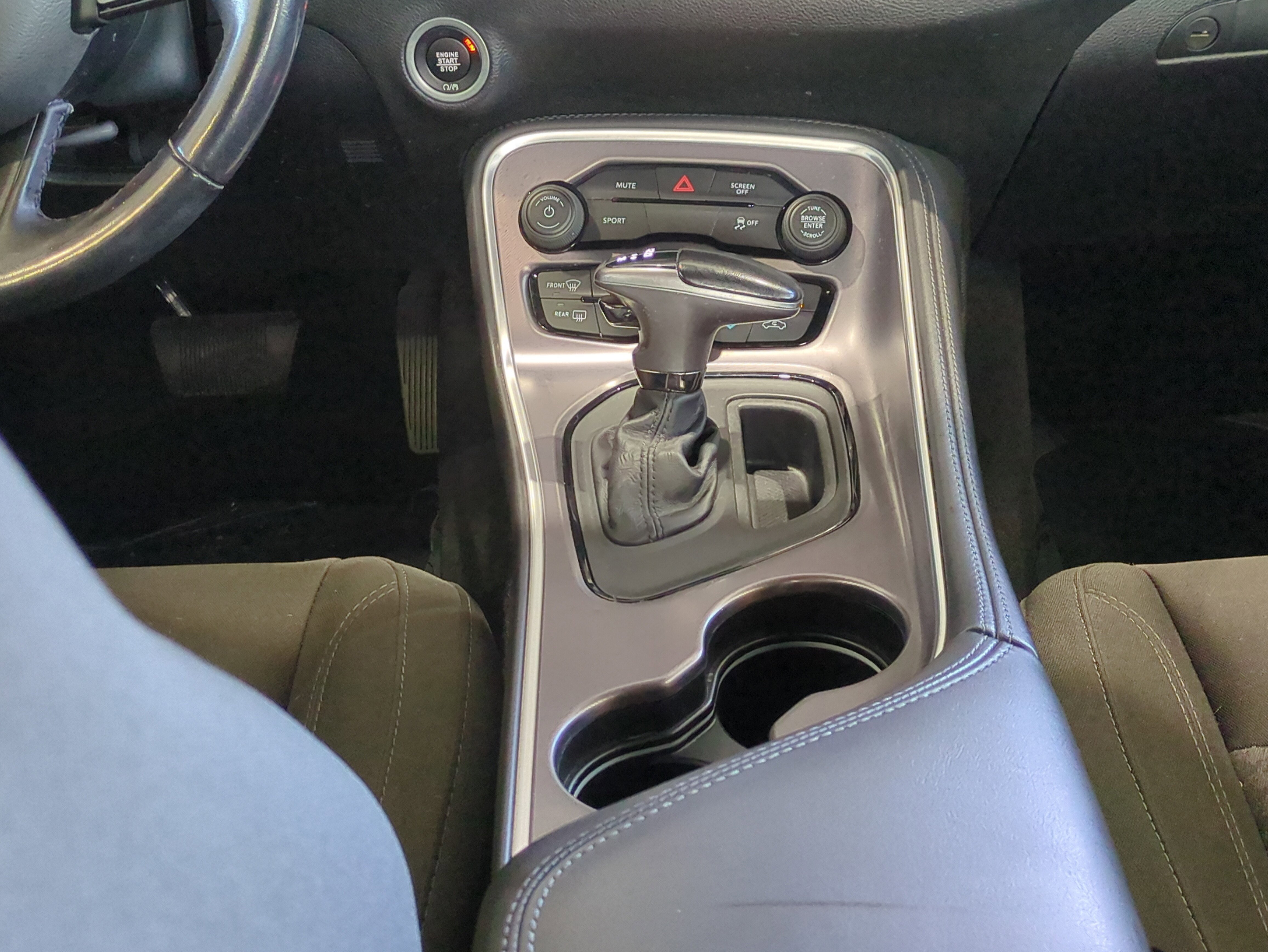 Used 2019 Dodge Challenger SXT image 18