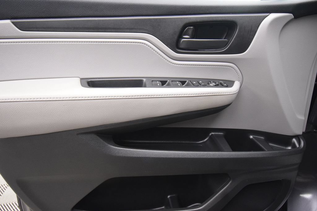 Used 2018 Honda Odyssey EX image 25